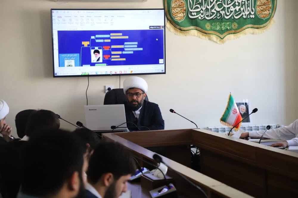 برگزاری دوره تخصصی «منظومه فکری رهبری» برای طلاب حوزه علمیه استان البرز