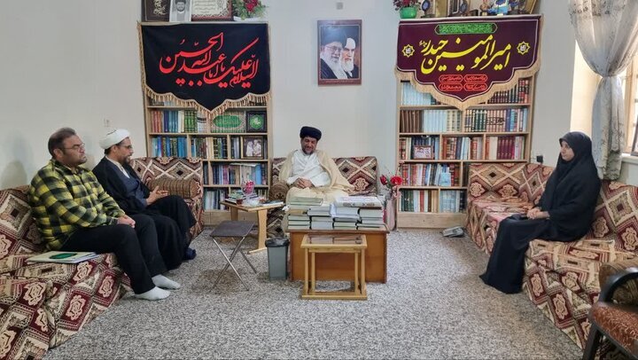 انس با قرآن سعادت جامعه را تضمین می‌کند