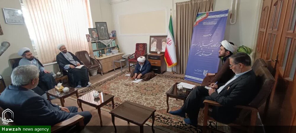 تصاویر / سومین جلسه قرارگاه پشتیبانی از مساجد شهرستان شبستر