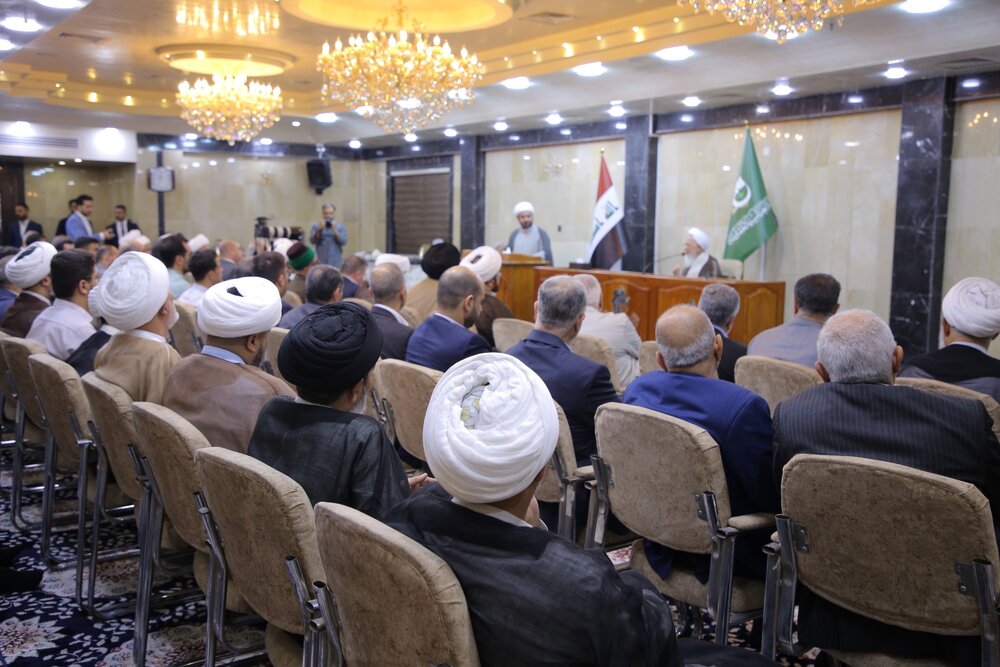 آية الله العظمى جوادي الآملي: أهل البيت (ع) هم القرآن الناطق والمهيمنون على الأنبياء السابقين