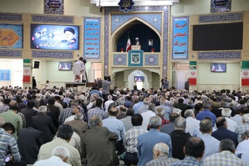 ایران مقتدرانه در برابر نظام سلطه ایستاده است