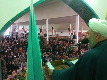 مسئولان کشور با جدیت رفتارهای دو گانه آمریکا را به چالش بکشند