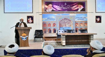 منشور رهبر معظم انقلاب سندی راهبردی برای ترسیم آینده تمدنی حوزه‌های علمیه است