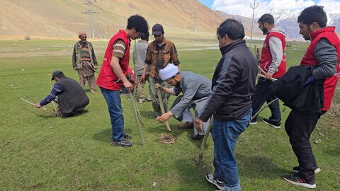 ال حمیٰ لایا گرین مشن کی طرف سے کرگل میں 1 لاکھ پچیس سو سے زائد پودے لگا کر تاریخی درخت کاری مہم کا آغاز کردیا