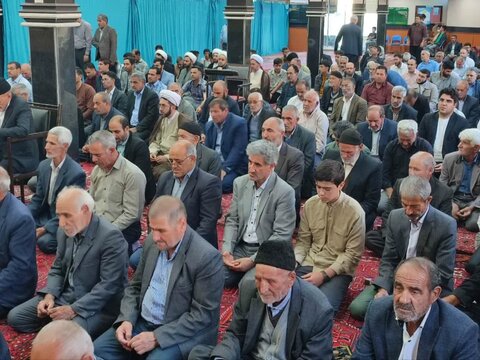 تصاویر/ اقامه نماز جمعه امروز شهرستان چهاربرج