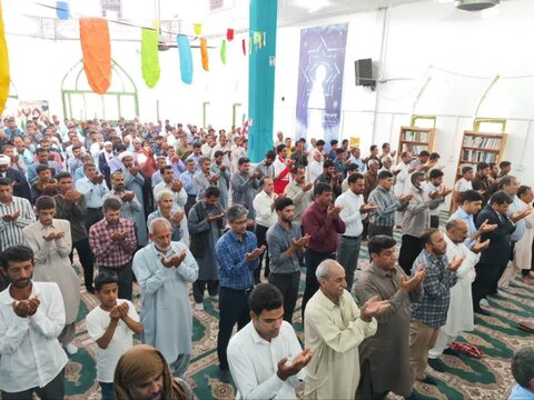 تصاویر/ اقامه نماز جمعه ریگان