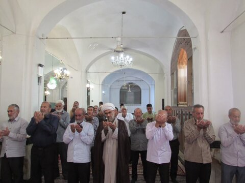 تصاویر/ اقامه نماز جمعه کاظم آباد