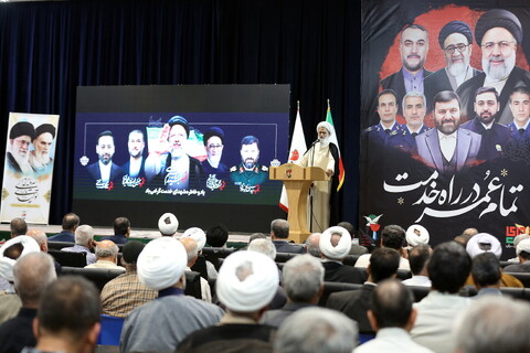 تصاویر/ نخستین سالروز عروج آسمانی رئیس‌جمهور مردمی