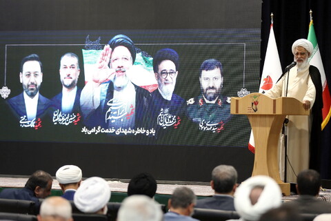 تصاویر/ نخستین سالروز عروج آسمانی رئیس‌جمهور مردمی