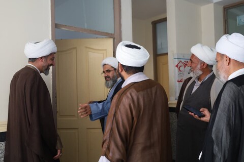 تصاویر/ بازدید معاون منابع انسانی و پشتیبانی حوزه‌های علمیه از مدرسه علمیه مولود کعبه جاسک