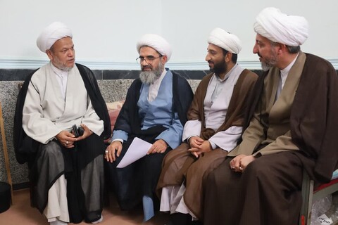 تصاویر/ بازدید معاون منابع انسانی و پشتیبانی حوزه‌های علمیه از مدرسه علمیه مولود کعبه جاسک