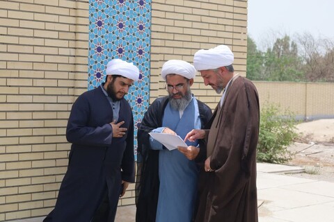 تصاویر/ بازدید معاون منابع انسانی و پشتیبانی حوزه‌های علمیه از مدرسه علمیه مولود کعبه جاسک