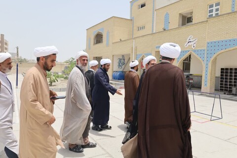 تصاویر/ بازدید معاون منابع انسانی و پشتیبانی حوزه‌های علمیه از مدرسه علمیه مولود کعبه جاسک