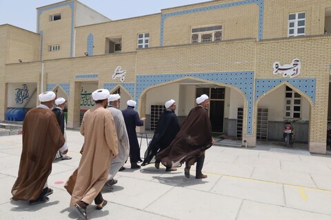 تصاویر/ بازدید معاون منابع انسانی و پشتیبانی حوزه‌های علمیه از مدرسه علمیه مولود کعبه جاسک