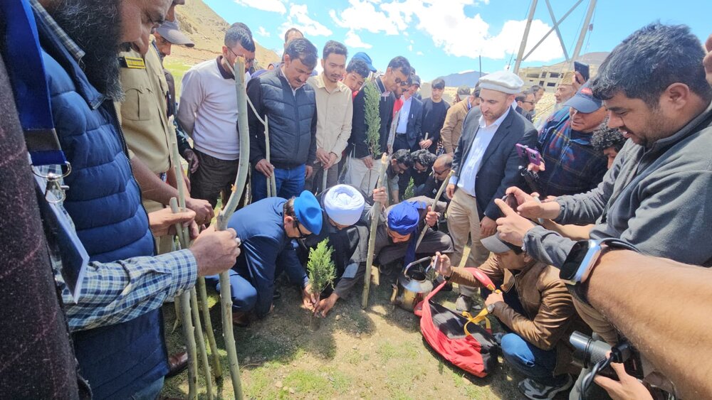 ال حمیٰ لایا گرین مشن اینڈ ریسرچ سینٹر نے ایک لاکھ شجرکاری مہم کامیابی سے مکمل کرلی