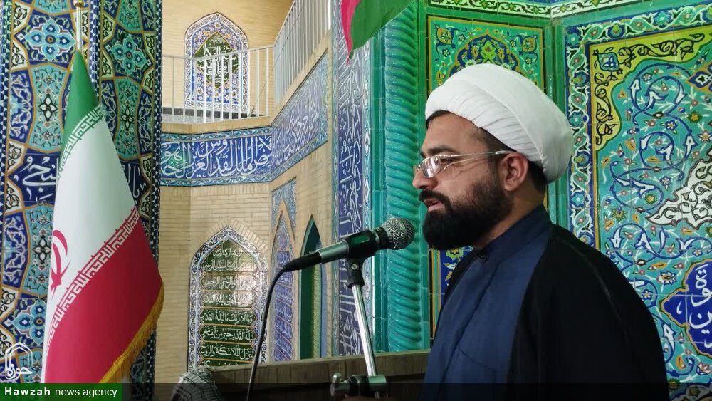 رئیس‌جمهور شهید با عزت و کرامت به مردم دلسوزانه به آنها خدمت‌ می‌کرد