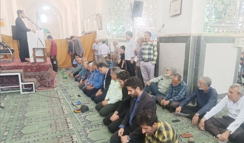 تصاویر/ اقامه نماز جمعه بردسیر