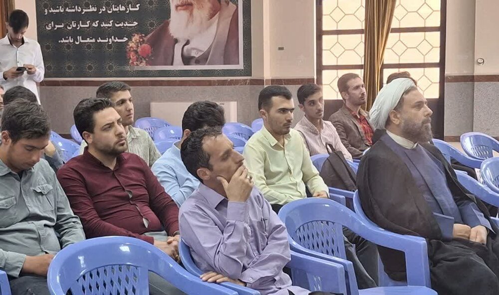 تربیت کادر مدیریتی برای آینده کشور در دستور کار تشکلهای دانشجویی باشد+عکس