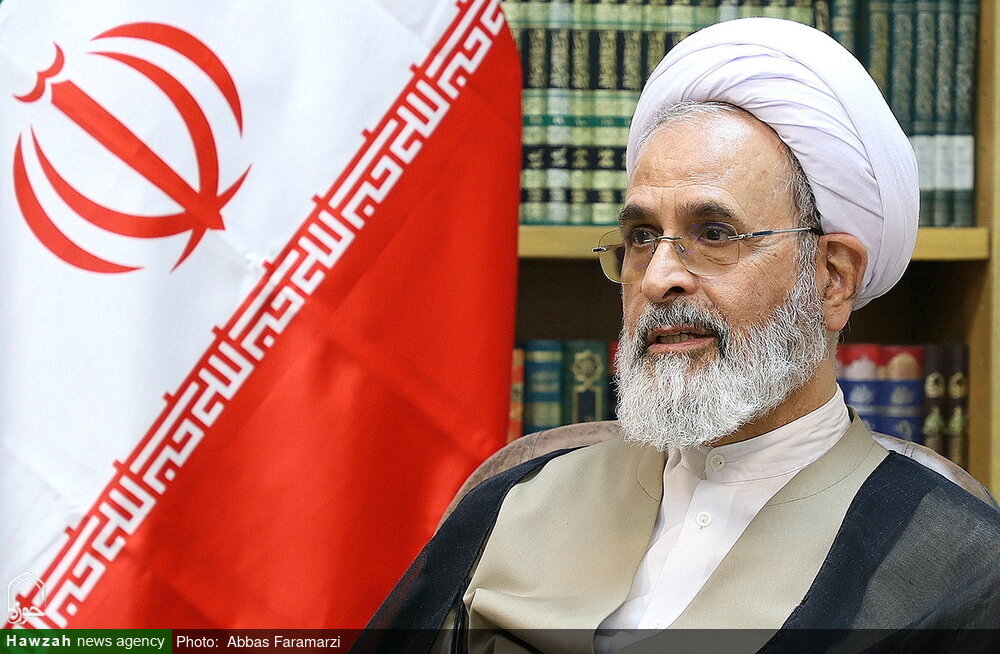Ayatollah Arafi Offers Congratulation to New Pope