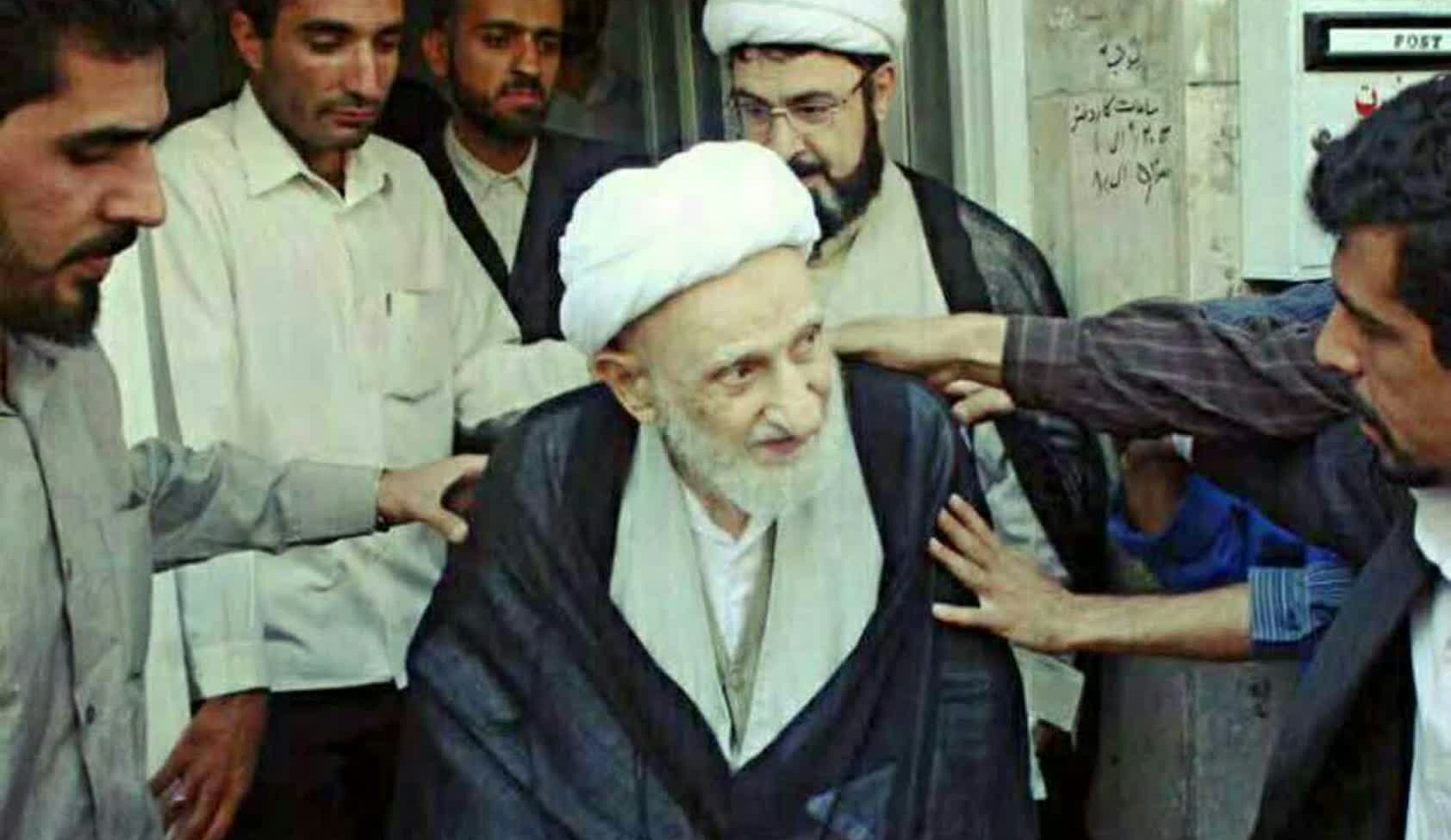 Conseil de l’Ayatollah al-Ozma Bahjat aux personnes qui ne prient pas
