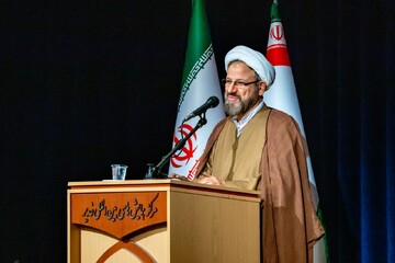 با رهنمودهای رهبری برخوردهای شعاری و سطحی نشود / از ایده های نو طلاب حمایت شود