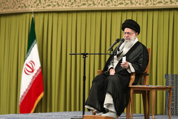 فیلم کامل بیانات رهبر معظم انقلاب در دیدار هزاران تن از معلمان و فرهنگیان