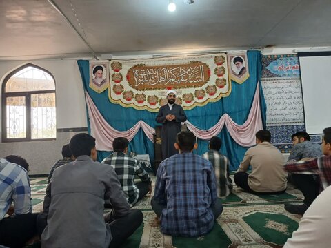 نشست صمیمی و درس اخلاق آیت الله موسوی اصفهانی در مدرسه علی ابن ابی طالب ملایر