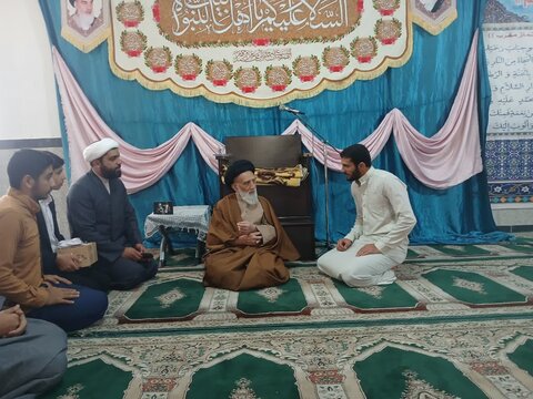 نشست صمیمی و درس اخلاق آیت الله موسوی اصفهانی در مدرسه علی ابن ابی طالب ملایر