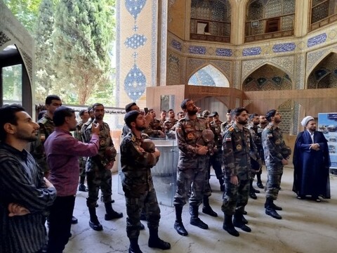 تصاویر|بازدید دانشجویان خلبانی و مهندسین پرواز از مدرسه علمیه امام صادق (ع) چهار باغ اصفهان