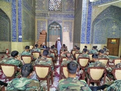 تصاویر|بازدید دانشجویان خلبانی و مهندسین پرواز از مدرسه علمیه امام صادق (ع) چهار باغ اصفهان