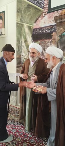 تصاویر تجلیل از اساتید و کادر مدرسه علمیه ولیعصر(عج)بروجرد