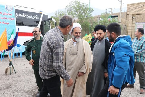 تصاویر | بازدید امام جمعه شهرستان جلفا از بیمارستان سیّار شهدای  شهرستان جلفا