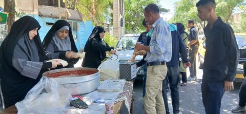 تصاویر/ایستگاه صلواتی به مناسبت بزرگداشت شهدای خدمت در ساوه