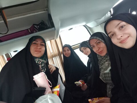 تصاویر/برگزاری اردوی زیارتی قم و جمکران ویژه طلاب مدرسه علمیه فاطمه الزهرا اراک