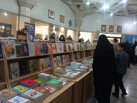 تصاویر/برگزاری اردوی زیارتی قم و جمکران ویژه طلاب مدرسه علمیه فاطمه الزهرا اراک
