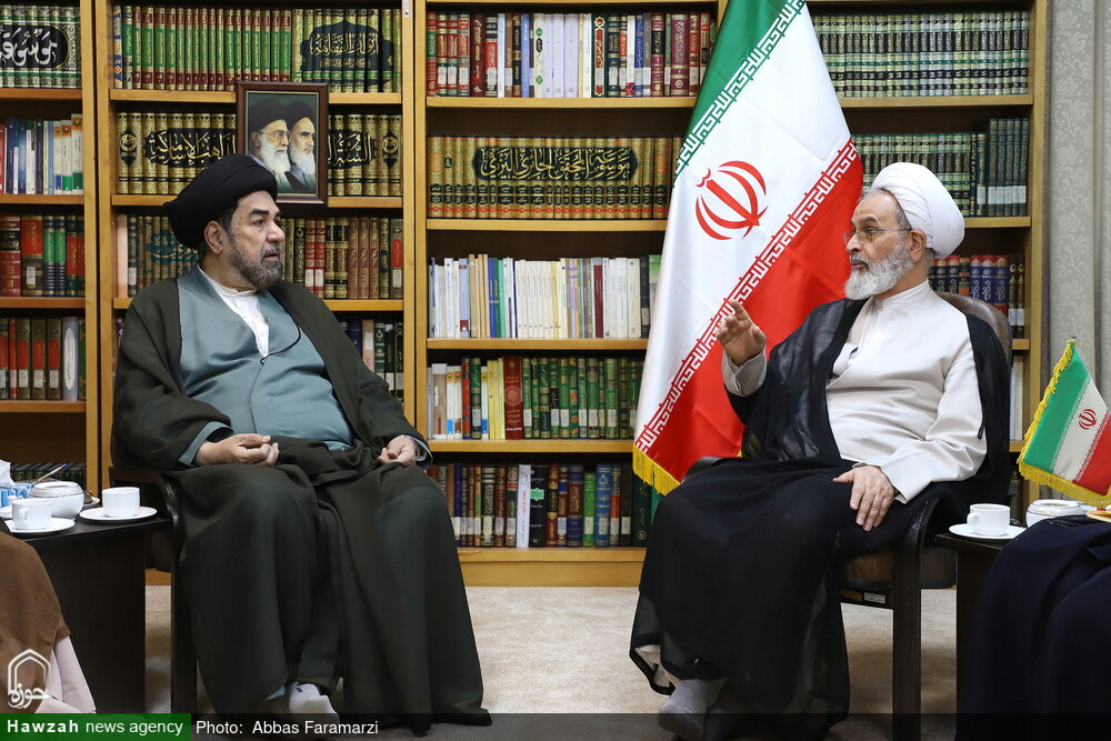 تصاویر/ دیدار رئیس مجلس علمای هند با آیت الله اعرافی