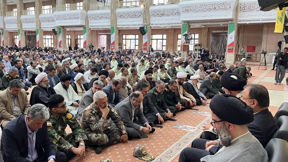 شهید رئیسی با خدمت صادقانه و مسئولیت پذیری امید را در دل مردم زنده کرد