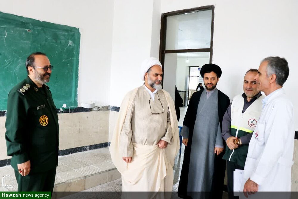 تصاویر / بازدید امام جمعه شهرستان جلفا از بیمارستان سیّار شهدای