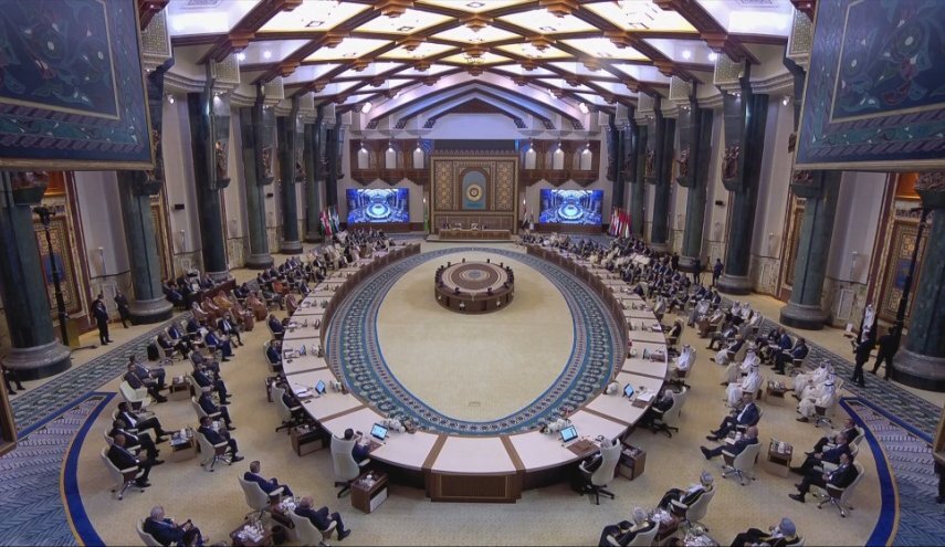 ما هو موقف القمة العربية من المفاوضات الإيرانية الأمريكية؟