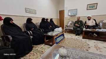 تقدیر فرمانده ناحیه مقاومت بسیج اردکان از نقش حوزه‌های علمیه خواهران در تربیت دینی جامعه