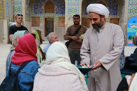 تصاویر|حضور گردشگران خارجی در مدرسه تخصصی گردشگری اسلامی ناصریه اصفهان
