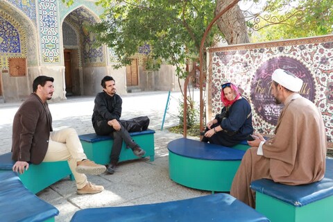 تصاویر|حضور گردشگران خارجی در مدرسه تخصصی گردشگری اسلامی ناصریه اصفهان