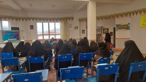 تصاویر/ نشست مدیران حوزوی نقده با مدیران آموزش و پرورش در جهت جذب حوزه های علمیه خواهران