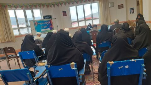 تصاویر/ نشست مدیران حوزوی نقده با مدیران آموزش و پرورش در جهت جذب حوزه های علمیه خواهران