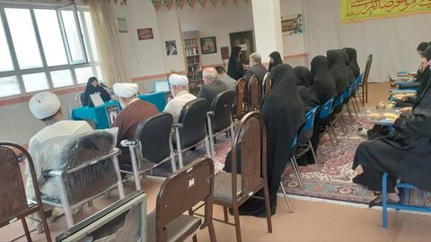 تصاویر/ نشست مدیران حوزوی نقده با مدیران آموزش و پرورش در جهت جذب حوزه های علمیه خواهران