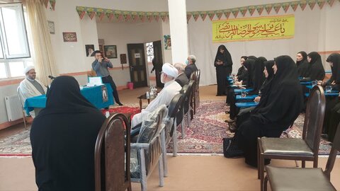 تصاویر/ نشست مدیران حوزوی نقده با مدیران آموزش و پرورش در جهت جذب حوزه های علمیه خواهران