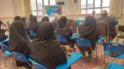 تصاویر/ نشست مدیران حوزوی نقده با مدیران آموزش و پرورش در جهت جذب حوزه های علمیه خواهران