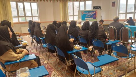 تصاویر/ نشست مدیران حوزوی نقده با مدیران آموزش و پرورش در جهت جذب حوزه های علمیه خواهران