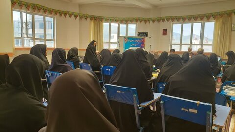 تصاویر/ نشست مدیران حوزوی نقده با مدیران آموزش و پرورش در جهت جذب حوزه های علمیه خواهران