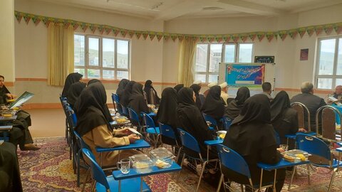 تصاویر/ نشست مدیران حوزوی نقده با مدیران آموزش و پرورش در جهت جذب حوزه های علمیه خواهران